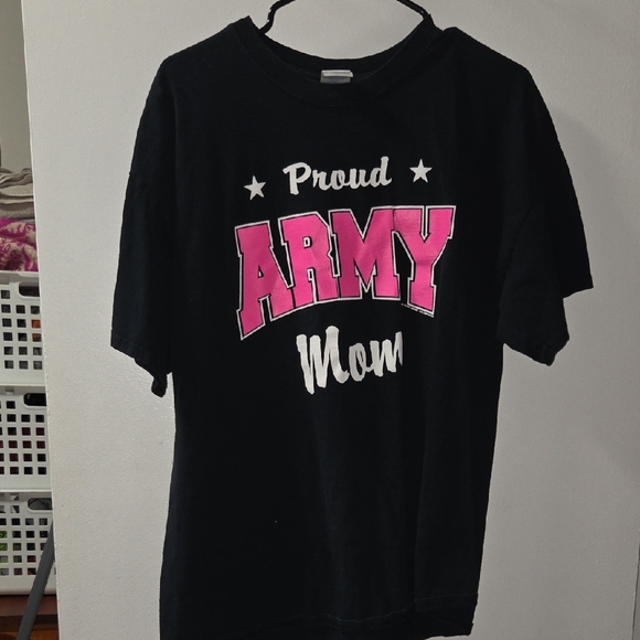 Gildan Tops - Gildan Black Proud Army Mom Kids T-Shirt